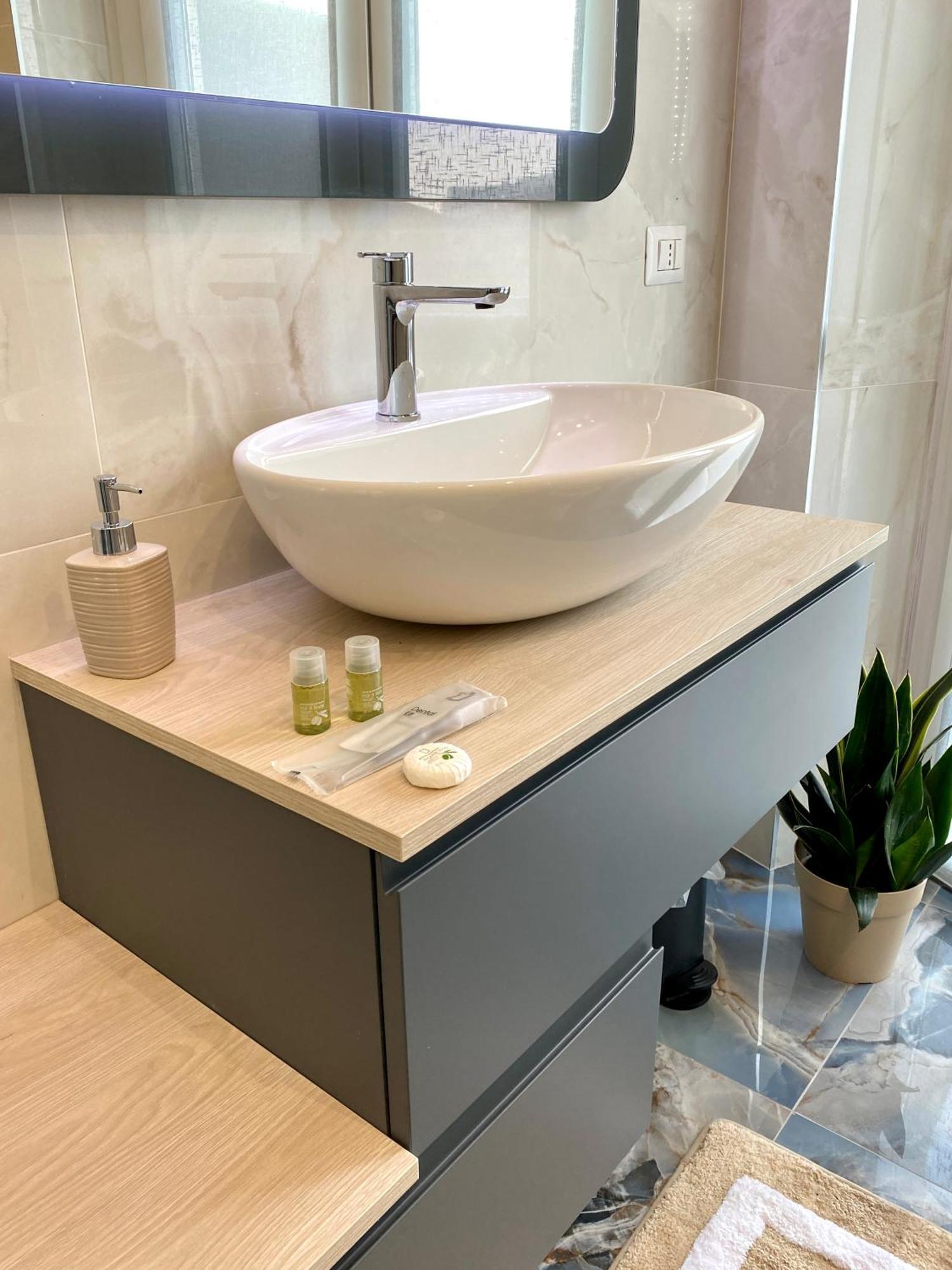 Faenza 18, A Cozy Apartment Milano Eksteriør bilde